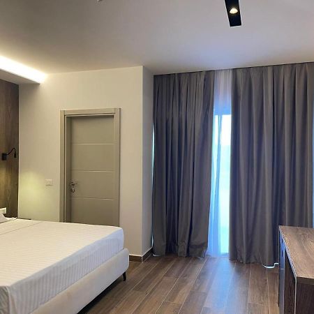 Hotel Rean Голем Екстериор снимка
