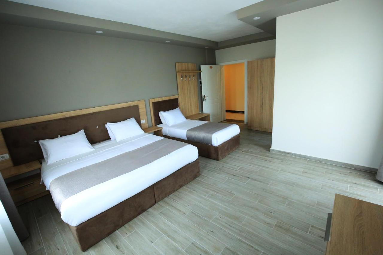 Hotel Rean Голем Екстериор снимка