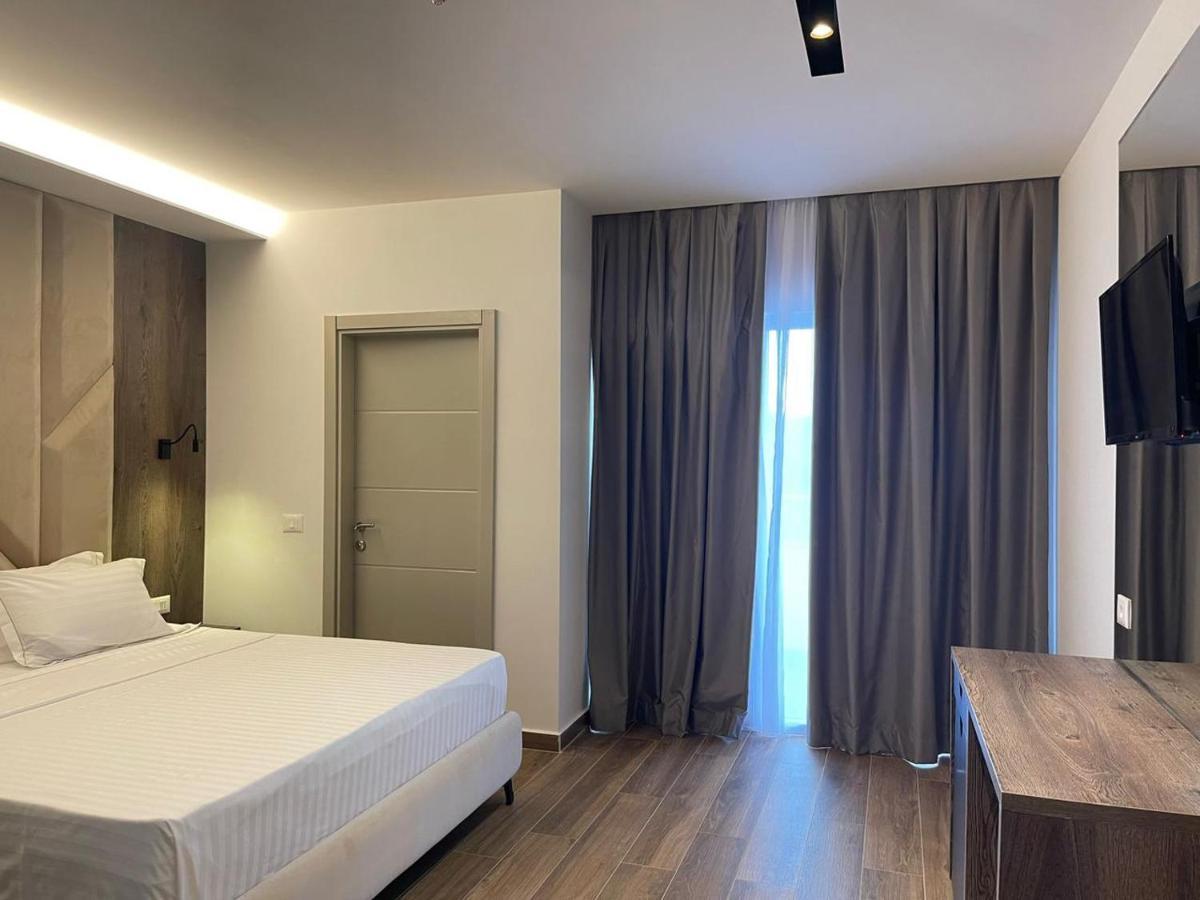 Hotel Rean Голем Екстериор снимка