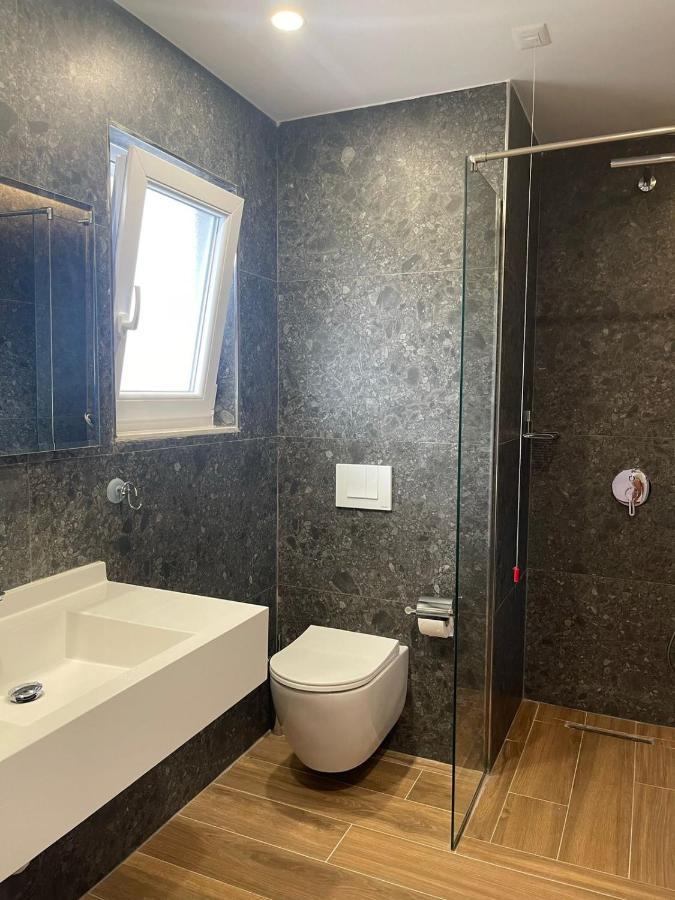 Hotel Rean Голем Екстериор снимка