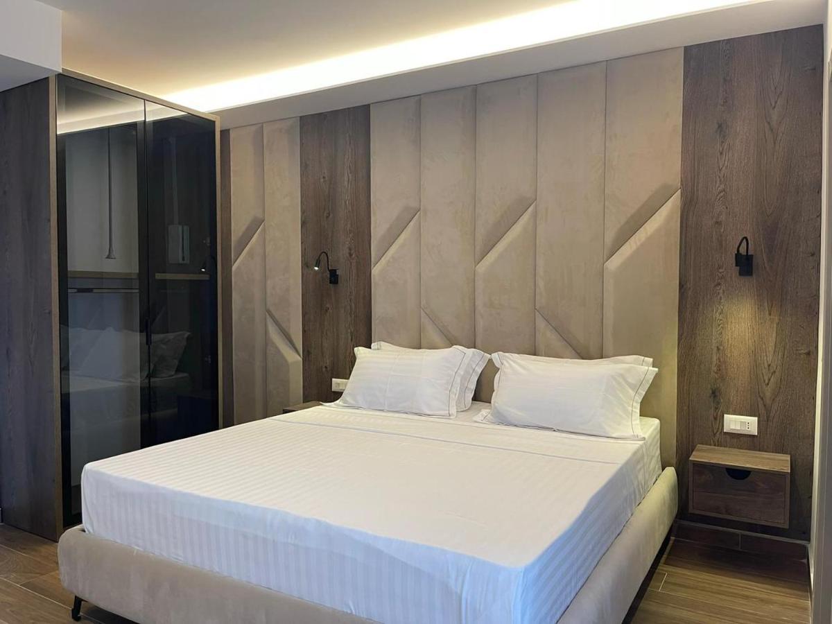 Hotel Rean Голем Екстериор снимка